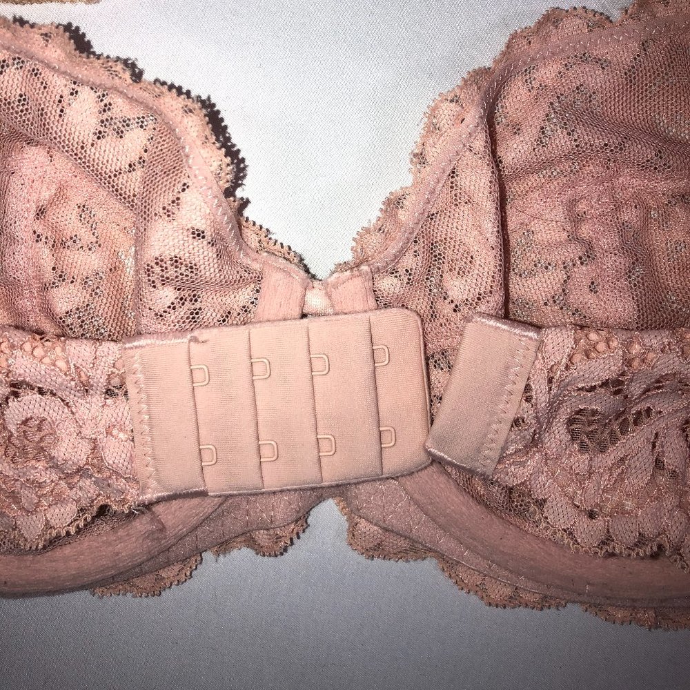 Victora's Secret Body by Victoria Lace Bras 32DD - Picture 6 of 8